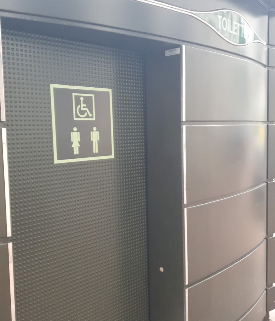 Public Bathroom 2